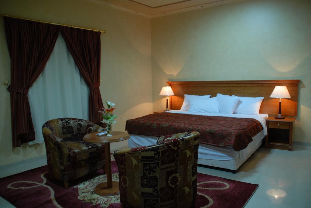 Al Fanar Al Alamaya 3- Hay'Aa Malakeya Entrance Yanbu Buitenkant foto